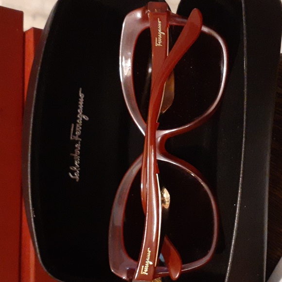 SALVATORE FERRAGAMO SUNGLASSES AND CASE - Picture 2 of 6